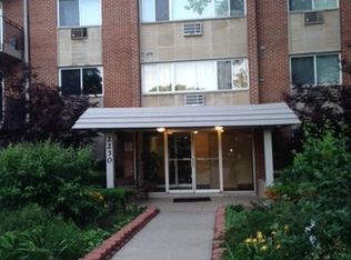 2230 S Goebbert Rd APT 249, Arlington Heights, IL 60005