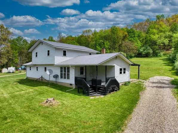 9689 Stickle Rd, Saint Louisville, OH 43071