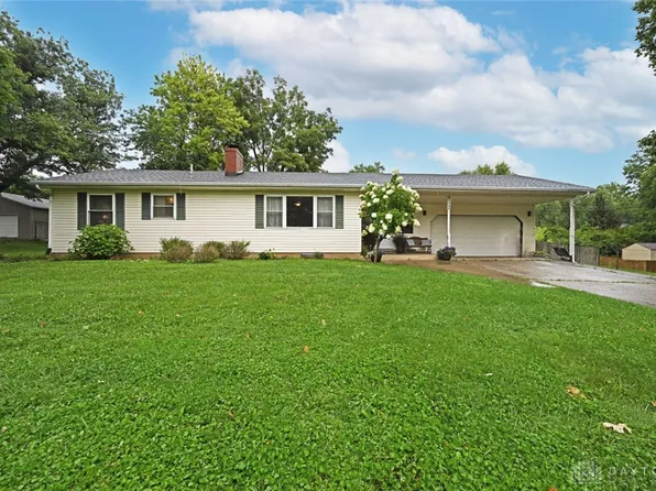 4112 Carondelet Dr, Dayton, OH 45440