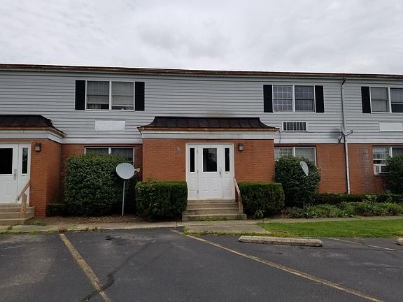 2nd image of 100 Lynwood Dr APT 2