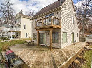 3542 N Bay View Rd, Angola, IN 46703