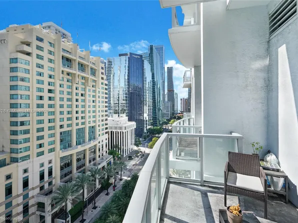 1060 Brickell Ave APT 1203, Miami, FL 33131