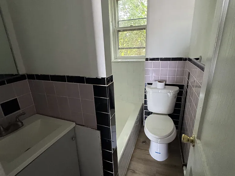 4540 Linmore Ave — Photo 5