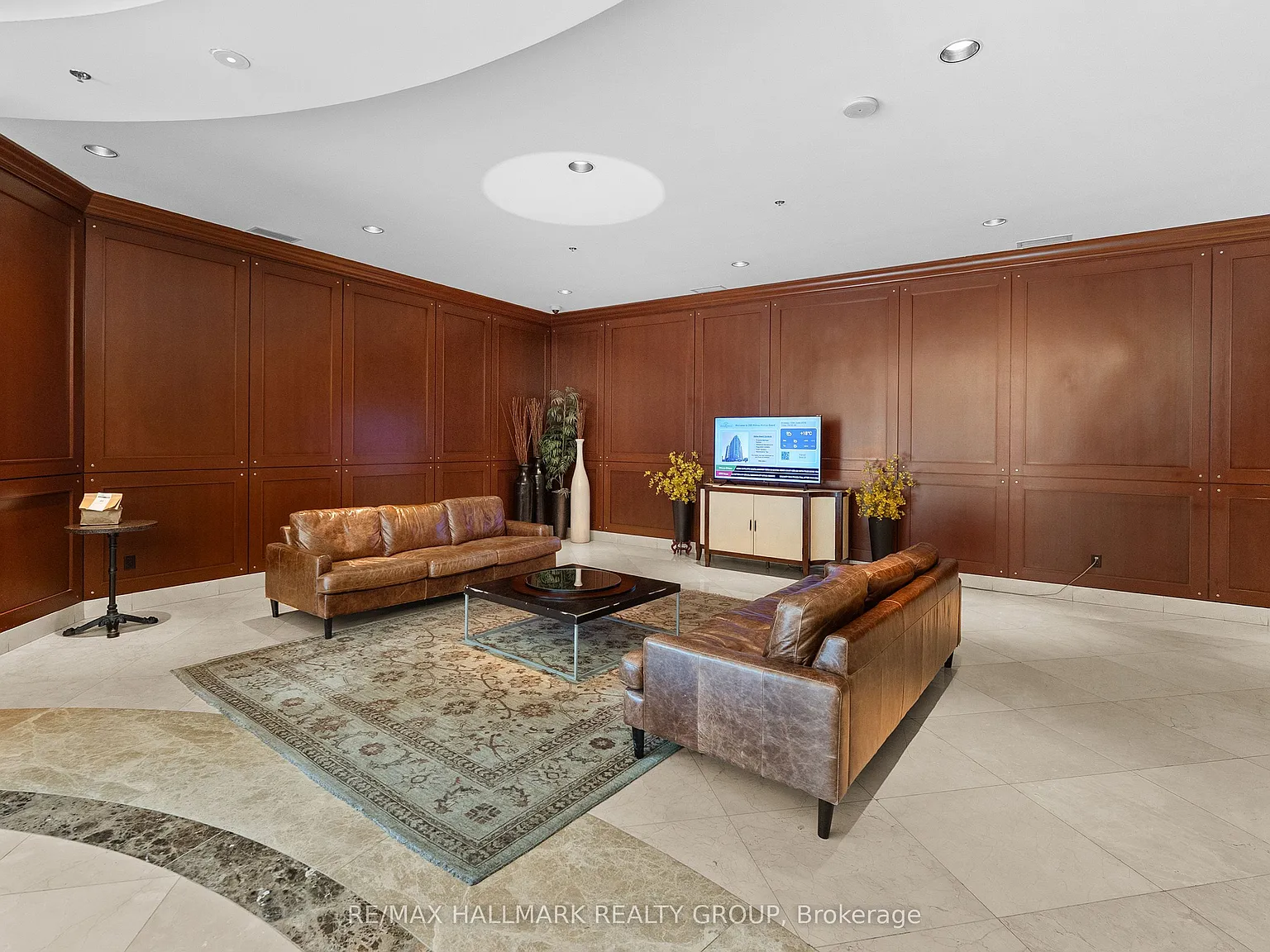 200 Rideau St — Photo 4