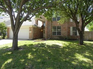 513 Austin Oaks Dr, Grapevine, TX 76051