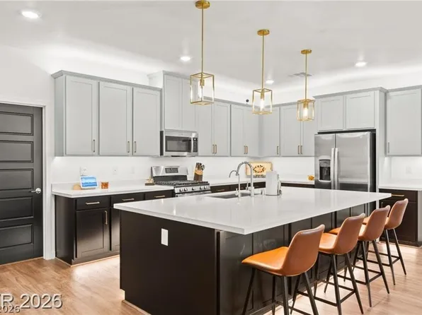 3525 Raina Ridge Ct, Las Vegas, NV 89121