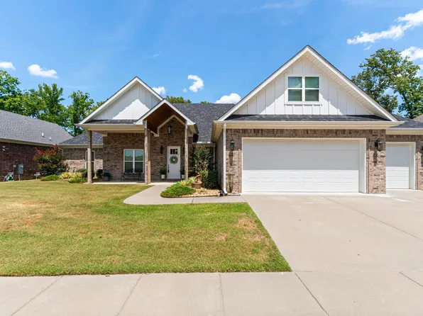 832 Grand Teton Dr, Benton, AR 72019