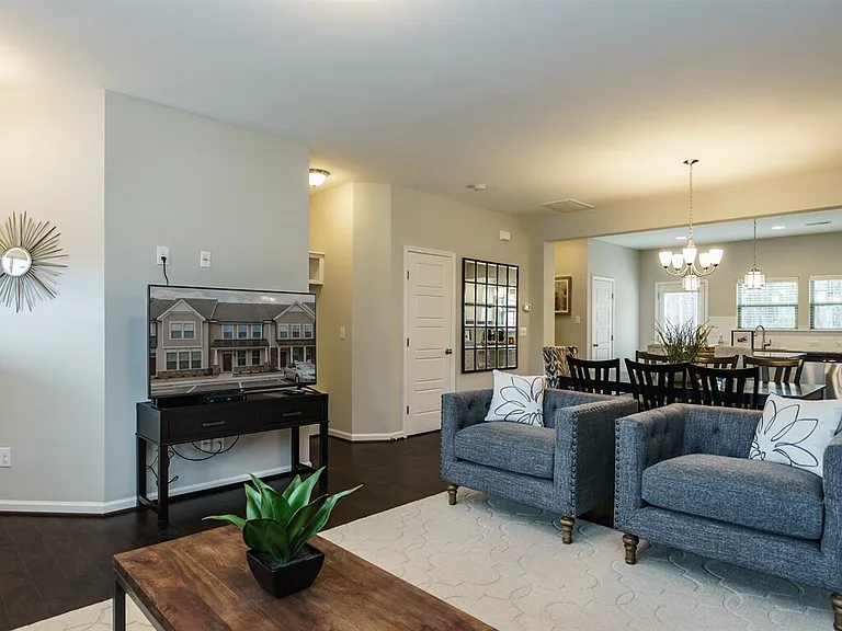 1120 Midtowne Way #1 — Photo 3