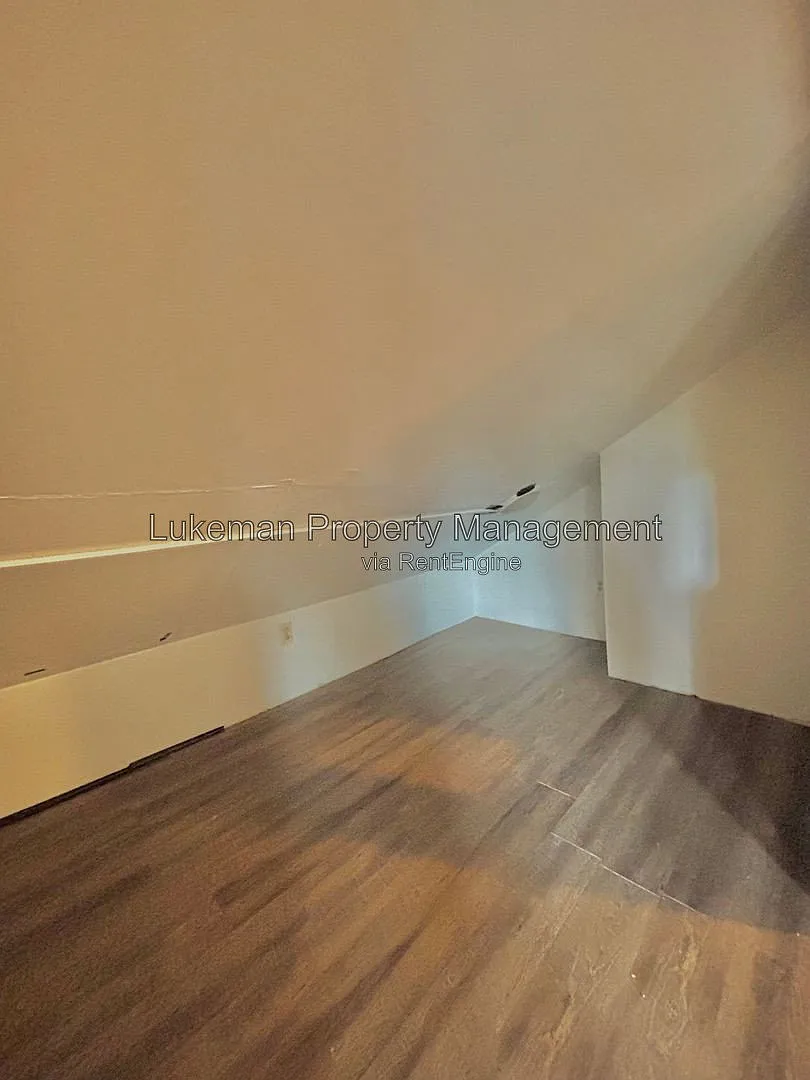 Studio, 500 sqft, $500 — Photo 3