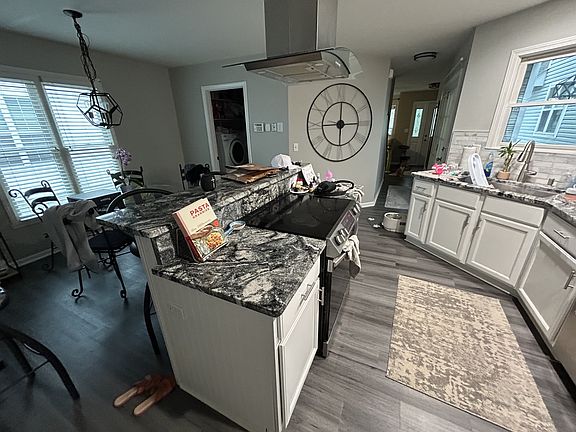 Kitchen (stainless: fridge & freezer, dishwasher and microwave not pictured but in the kitchen)