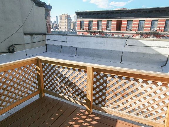 5th image of 112 E 7th St APT 12A