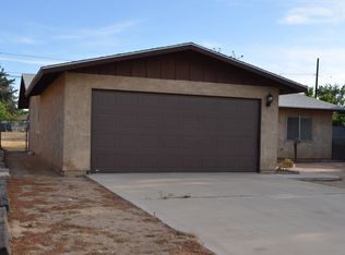 16081 Chestnut St, Hesperia, CA 92345