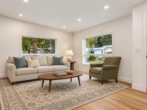 3rd image of 2785 Wallbank Rd #70