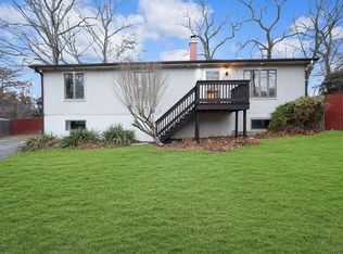 143 Magnolia Dr, Rocky Point, NY 11778