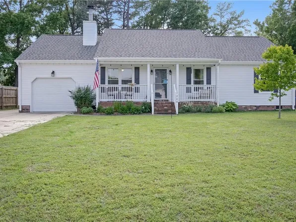 740 Hilda Pine Dr, Chesapeake, VA 23322