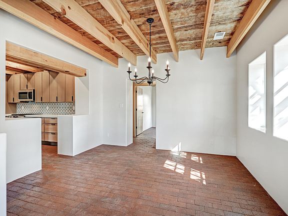 4th image of 3100 Los Anayas Rd NW