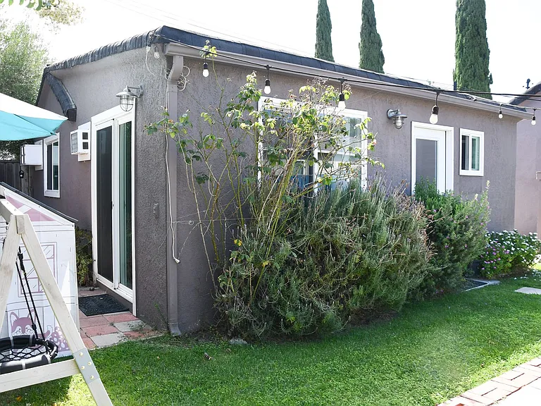 629 W Culver Ave — Photo 42