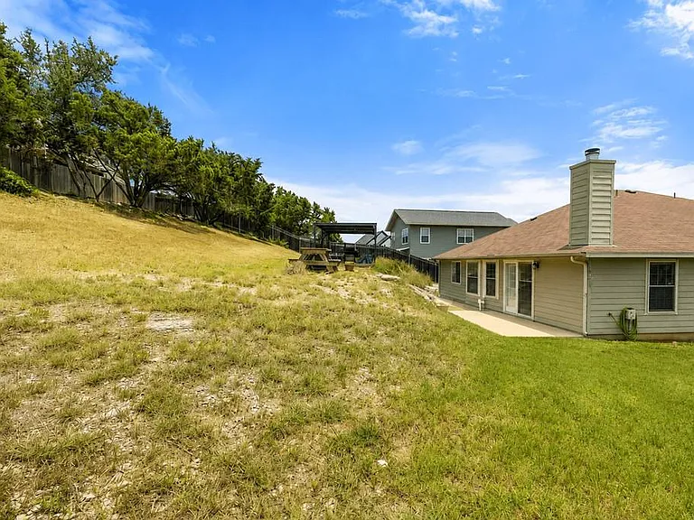 714 Newport Dr — Photo 25