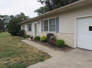 306 E Lynwood Dr, Syracuse, IN 46567