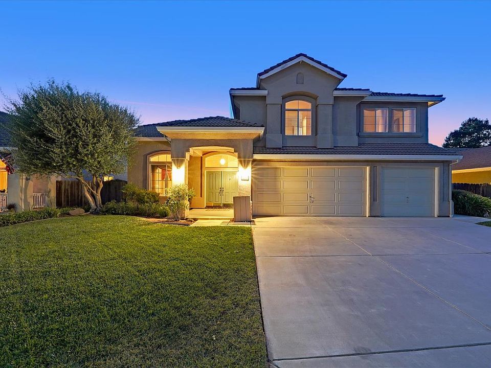 zillow hollister ca