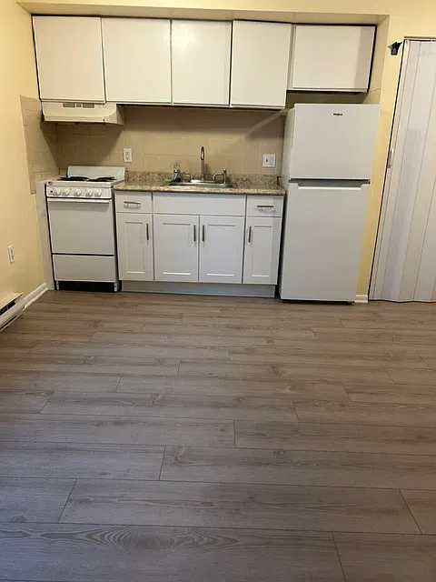 1 bed, 550 sqft, $1,200 — Photo 3