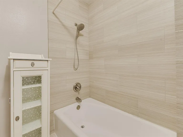 15203 Camelback Ct — Photo 23