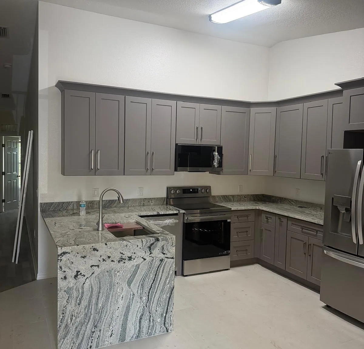 3 bed, 1200 sqft, $1,850 — Photo 3