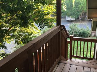 200 S 1st St, Talent, OR 97540