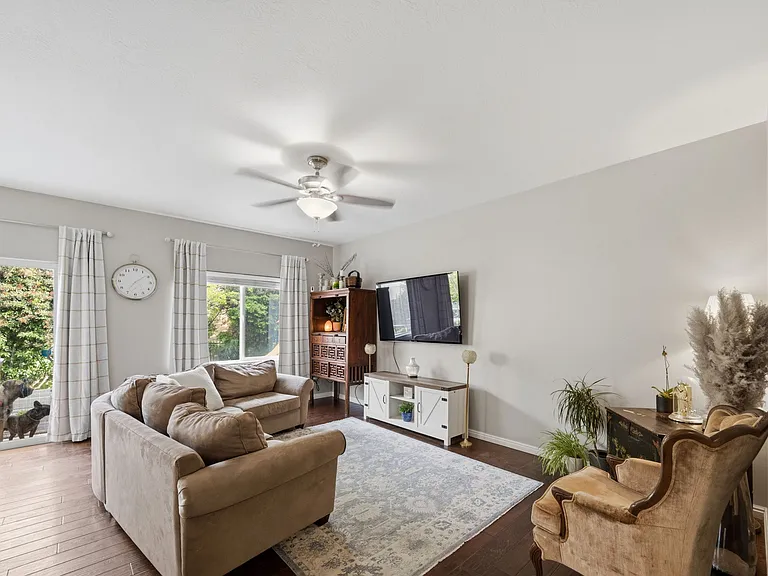 4009 W Troon — Photo 9