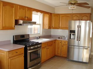5855 S Narragansett Ave, Chicago, IL 60638