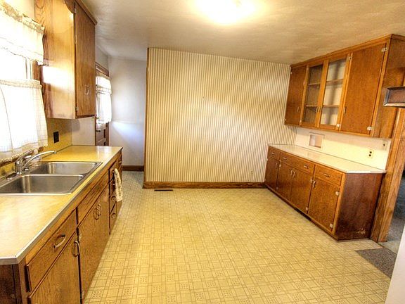 4th image of 3027 Meadowland Dr