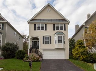 160 Benefield Blvd, Peekskill, NY 10566