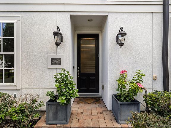 2nd image of 2960 Rusk St