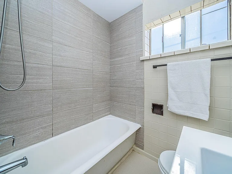 2576 Violet St — Photo 18