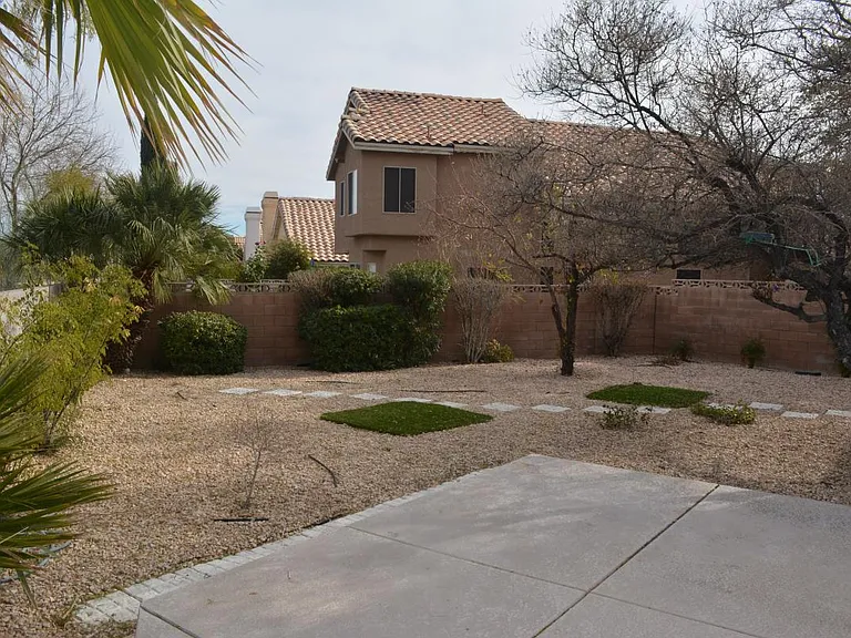 Sun Rose Ave — Photo 17