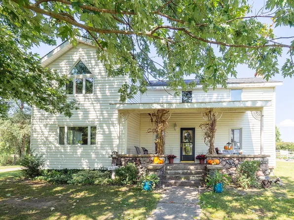 47260 48th Ave, Lawrence, MI 49064