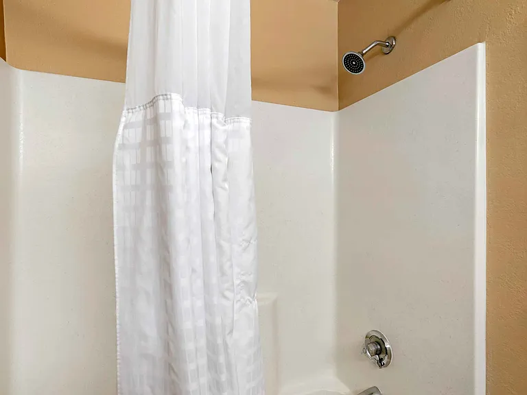 Studio Suite - 2 Twin Beds