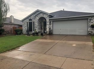 1844 Cedar Tree Dr, Fort Worth, TX 76131