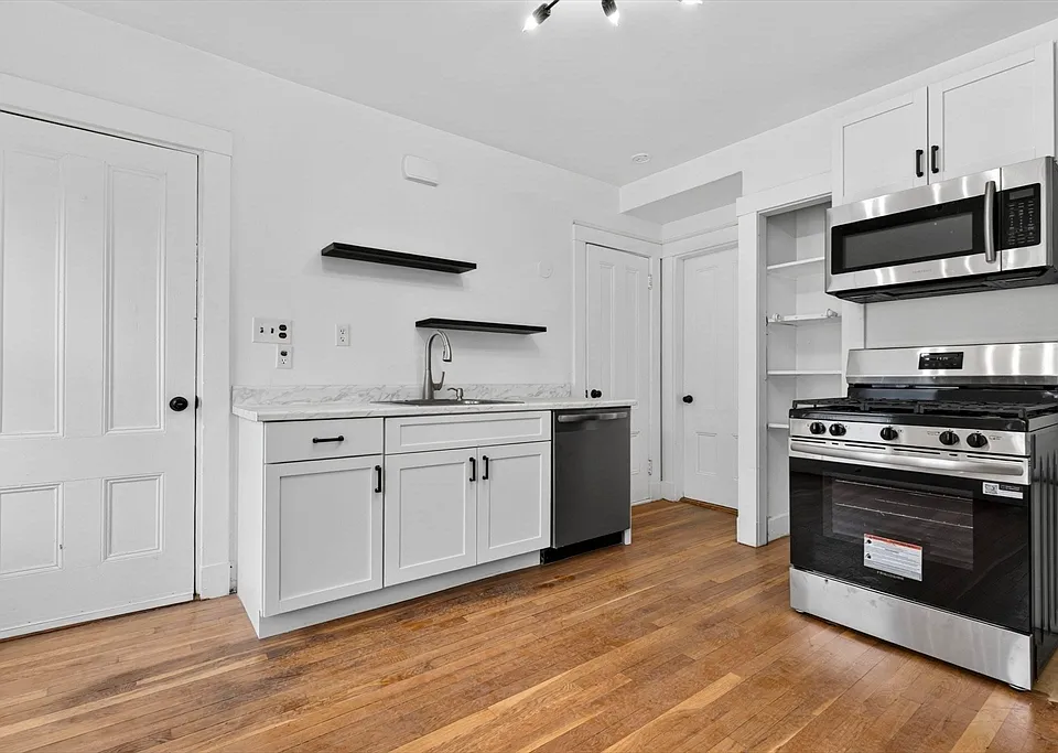 166 Elliot St #2