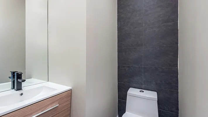 Rented by Nooklyn NYC LLC | media 21