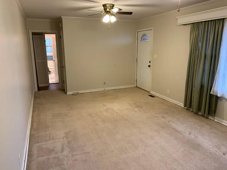 252 Paris Pike — Photo 4