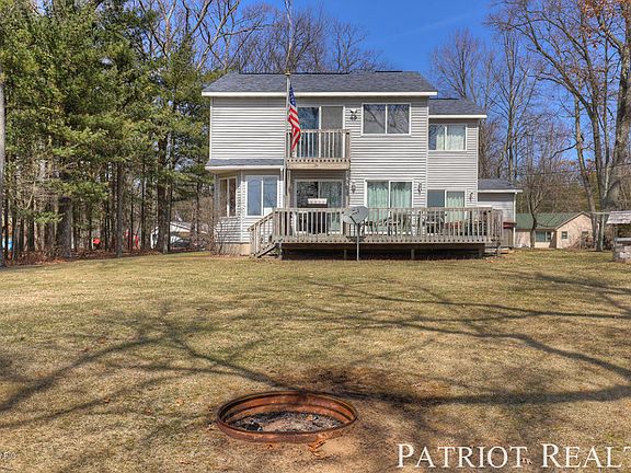 5th image of 1558 E Oakwood Dr