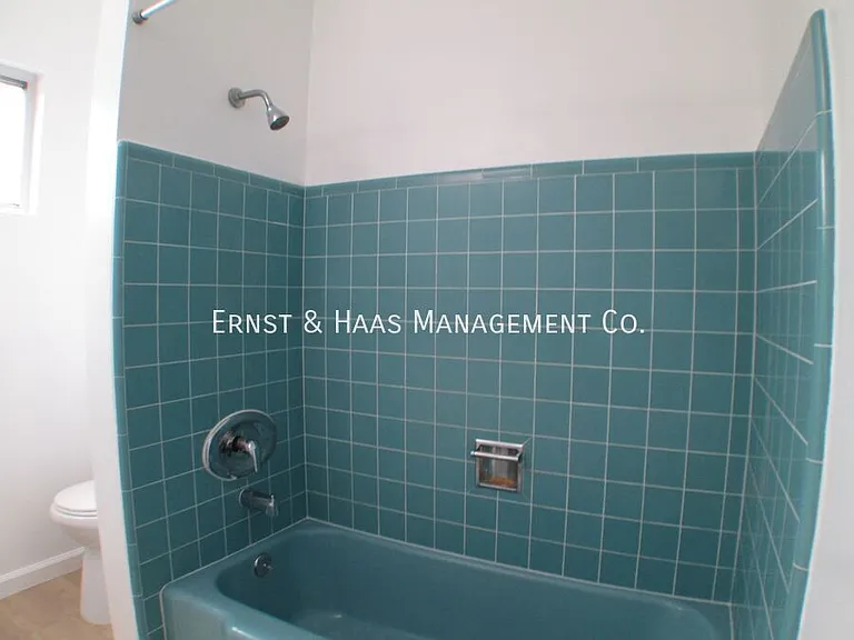 2735 E Broadway #3 — Photo 19