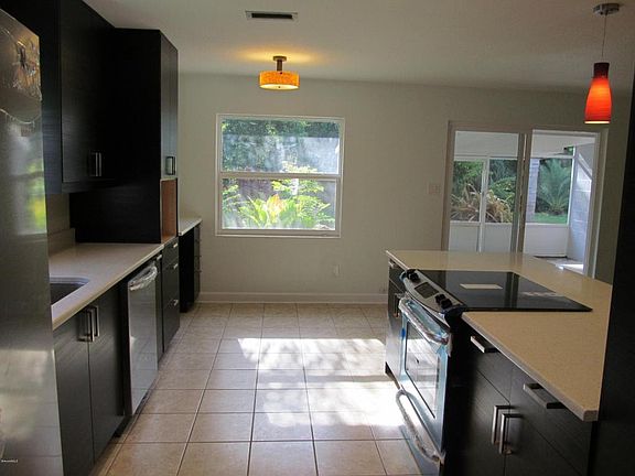4th image of 2795 Las Palmas Dr