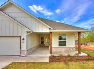 105 W 3rd St, Arcadia, OK 73007