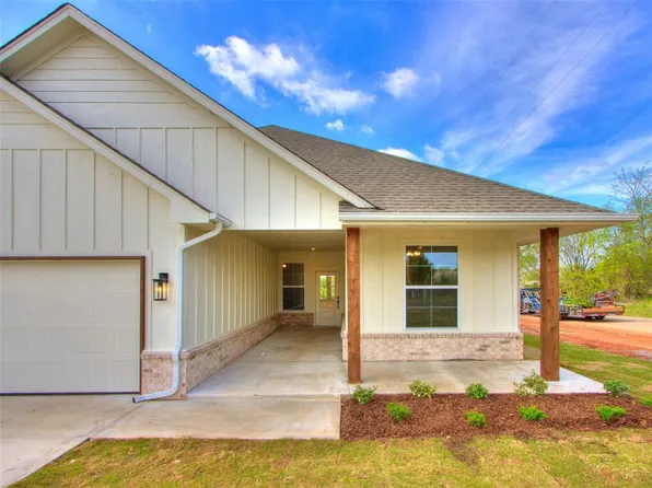 105 W 3rd St, Arcadia, OK 73007