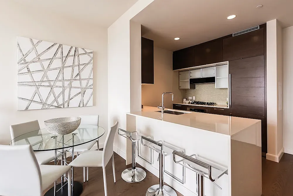 100 West 31st Street — Photo 1
