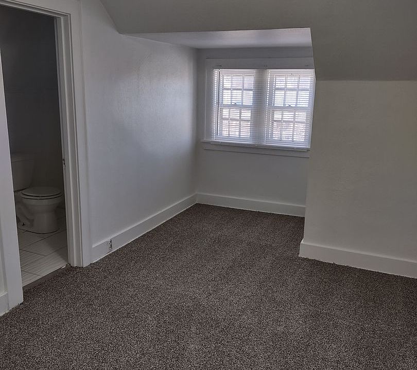 1st image of 1401 S 10th St APT 4
