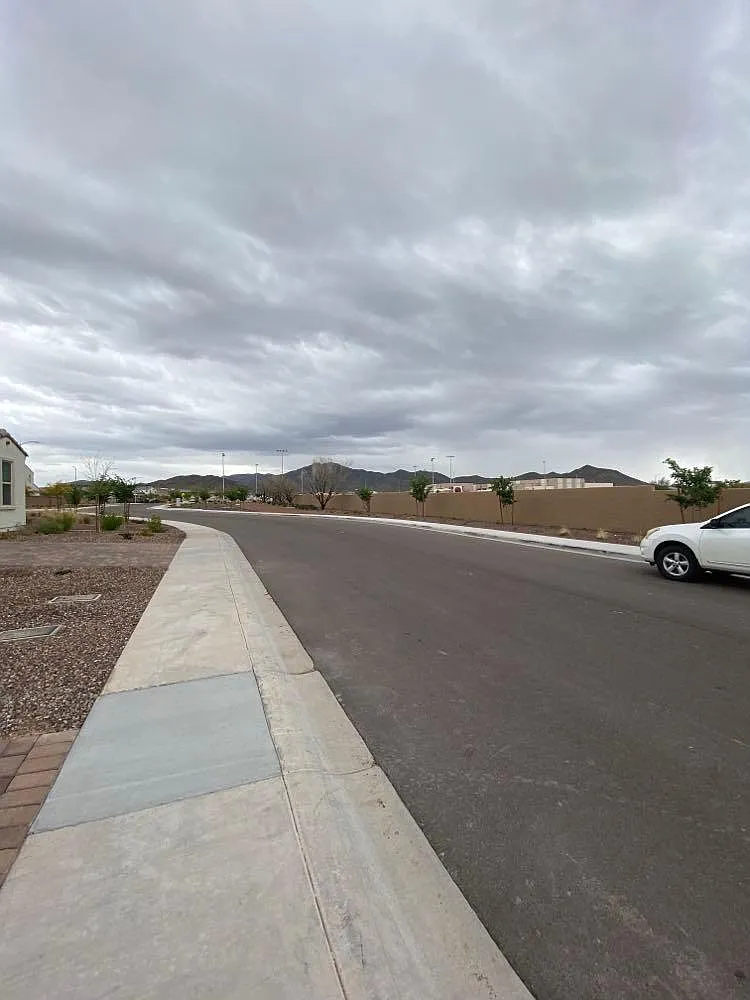 5 bed, 1967 sqft, $2,800 — Photo 4