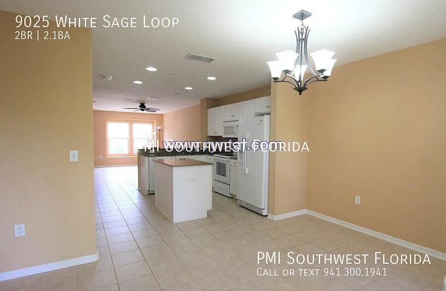 2 Bed, 2.5 Bath Condo Located in the Gated Community of Willowbrook! — Photo 3